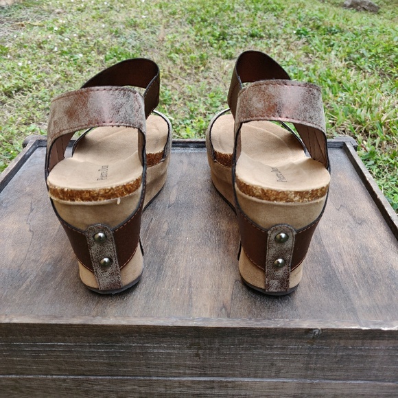 Spring High Wedge Rustic Brown SIZE 10 RESTOCK - Picture 4 of 7